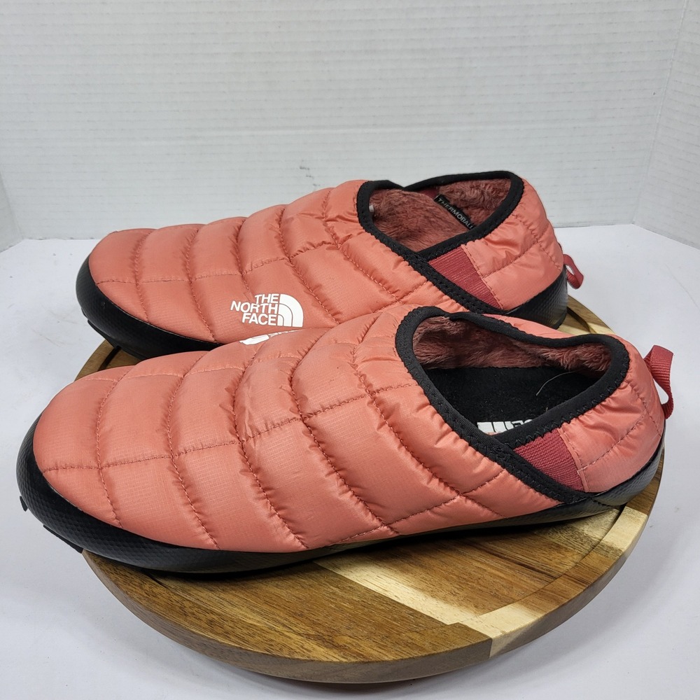 The North Face Women's ThermoBall Traction Mule V Slippers Pink Size 9 - Picture 9 of 11
